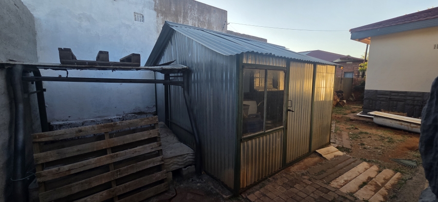 4 Bedroom Property for Sale in Rhodesdene Northern Cape